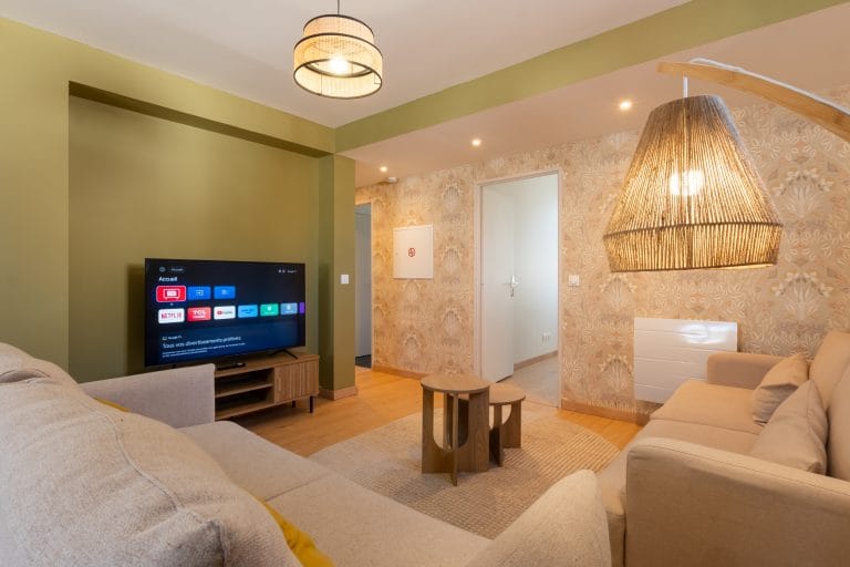 appartement-belvedere-espace-salon-location-vacances-lourdes-le-pavillon-bleu
