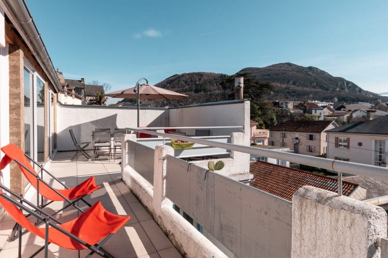 appartement-belvedere-terrasse-vue-pyrenees