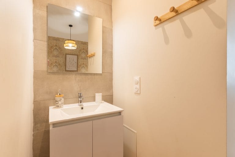 appartement-cote-cour-location-lourdes-pas-cher-pavillon-bleu