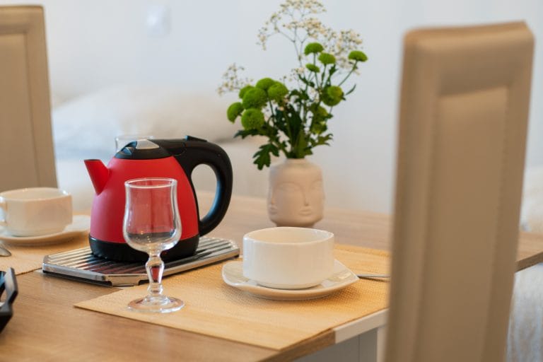 studio-relax-cuisine-equipee-location-lourdes-particulier-pavillon-bleu