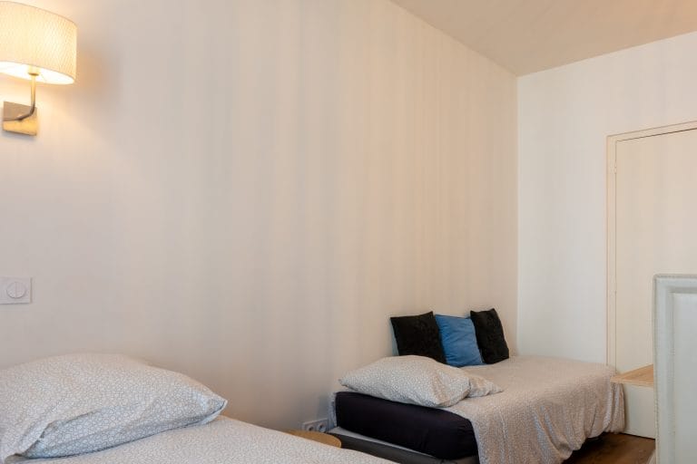 studio-relax-location-proche-chateau-de-lourdes-le-pavillon-bleu