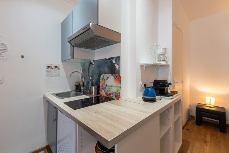 studio-zen-coin-repas-appartement-vacances-lourdes-le-pavillon-bleu
